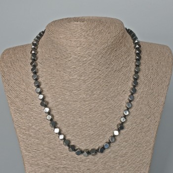 Faceted hematite necklace, cube 6x6mm, length 47 cm +/-
