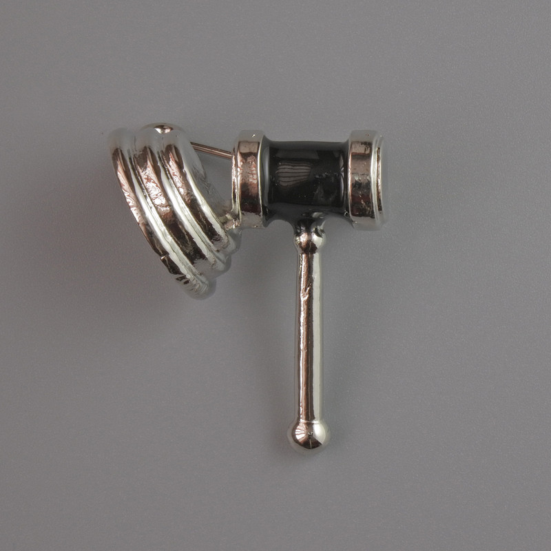 Brooch 'Judge's Gavel' black enamel, silver-colored metal 23x28mm