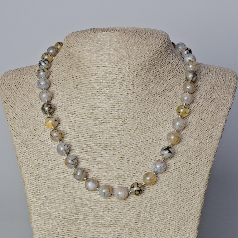 Dragon Vein Agate Necklace with Smooth Beads, 10.5 mm diameter, 45–48 cm long