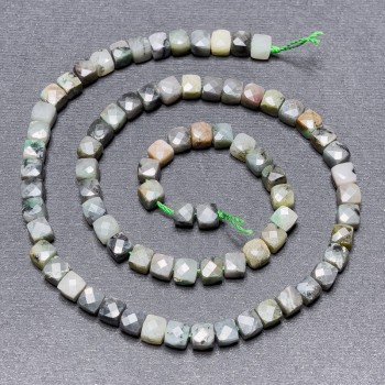 Emerald beads on thread, faceted cubes, 5 mm diameter, 38 cm length