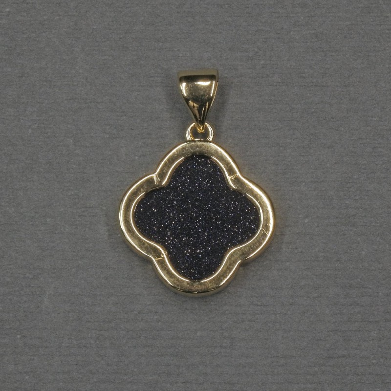 Clover Pendant with Aventurine Inset 16×18×4 mm +/- Gold-Tone Metal