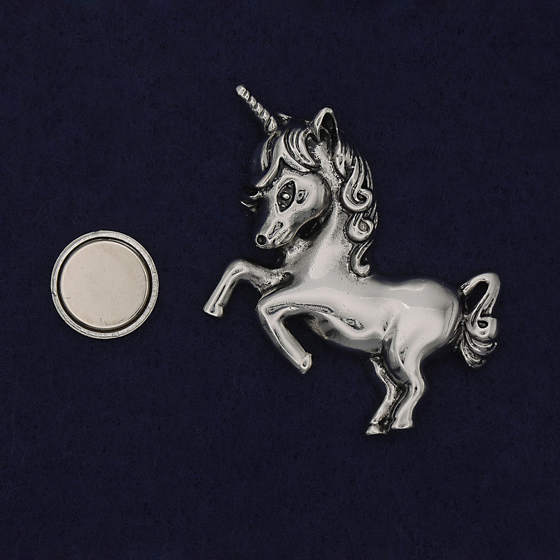 Unicorn Magnetic Brooch in Silver-Toned Metal 50×35 mm+