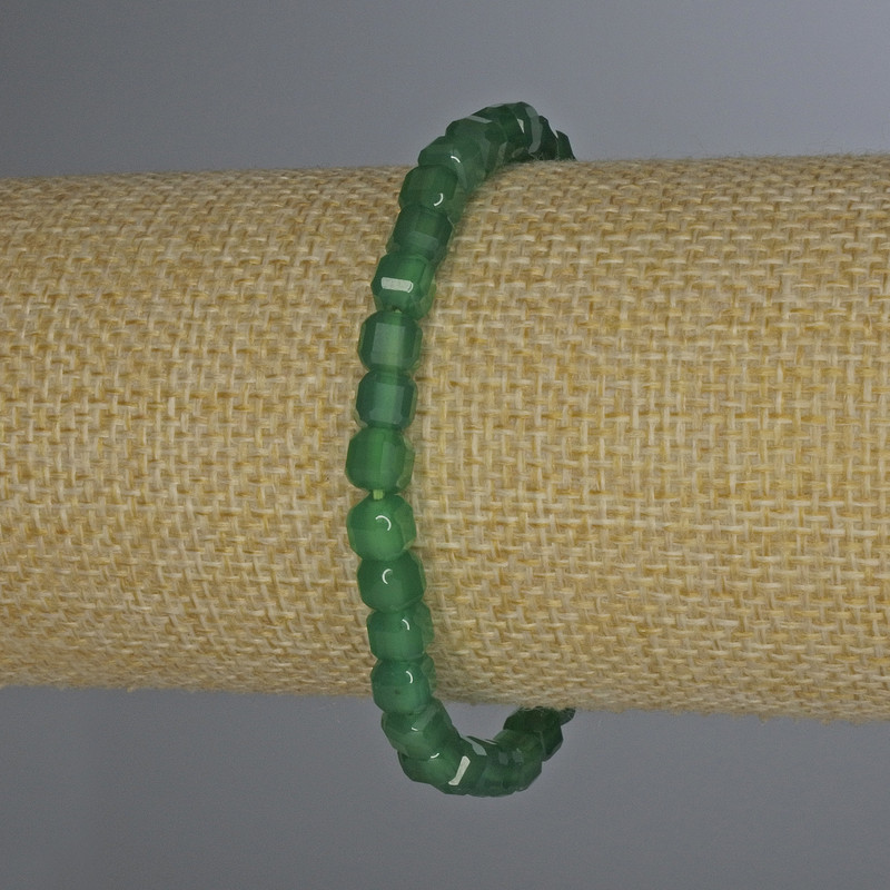 Chrysoprase Bracelet with Faceted Cube Beads, 5×5 mm, 18 cm, Stretch
