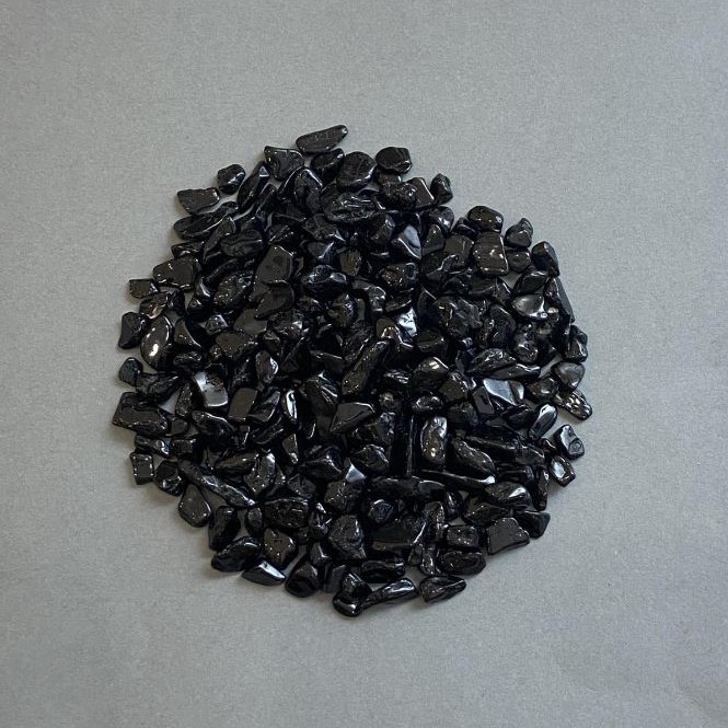 Natural agate chip undrilled 6–10×5–6 mm ± (per 100 g ±)