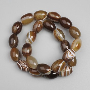Agate barrel beads, diameter 15.5×11 mm, length 38 cm on thread