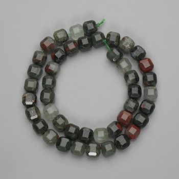 Red Jasper Beads, Faceted Cube 8.5x8.5 mm, 38 cm Length on Thread