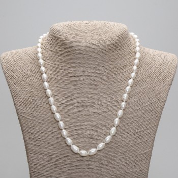 Natural freshwater pearl necklace, 8.5–9×6 mm, length 45 cm ± with a 5 cm extender chain