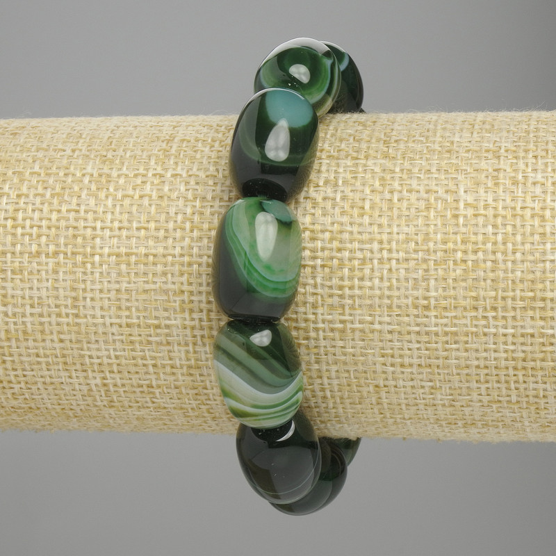 Agate Barrel Bracelet, diameter 17–18×12 mm, 5–13 mm ±, length 18 cm ±, stretch
