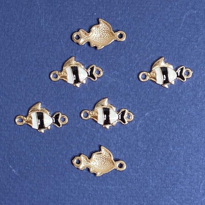 Fish Connector with black enamel on yellow metal, 22x13mm, pack of 6