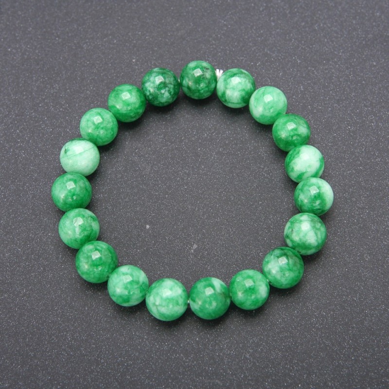 Bracelet made of chrysoprase, artificial, on elastic, smooth beads, diameter 10 mm (±), circumference 18 cm