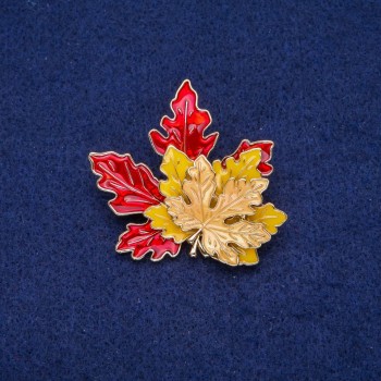 Brooch 'Leaves with Enamel' 44x46mm, gold-toned metal