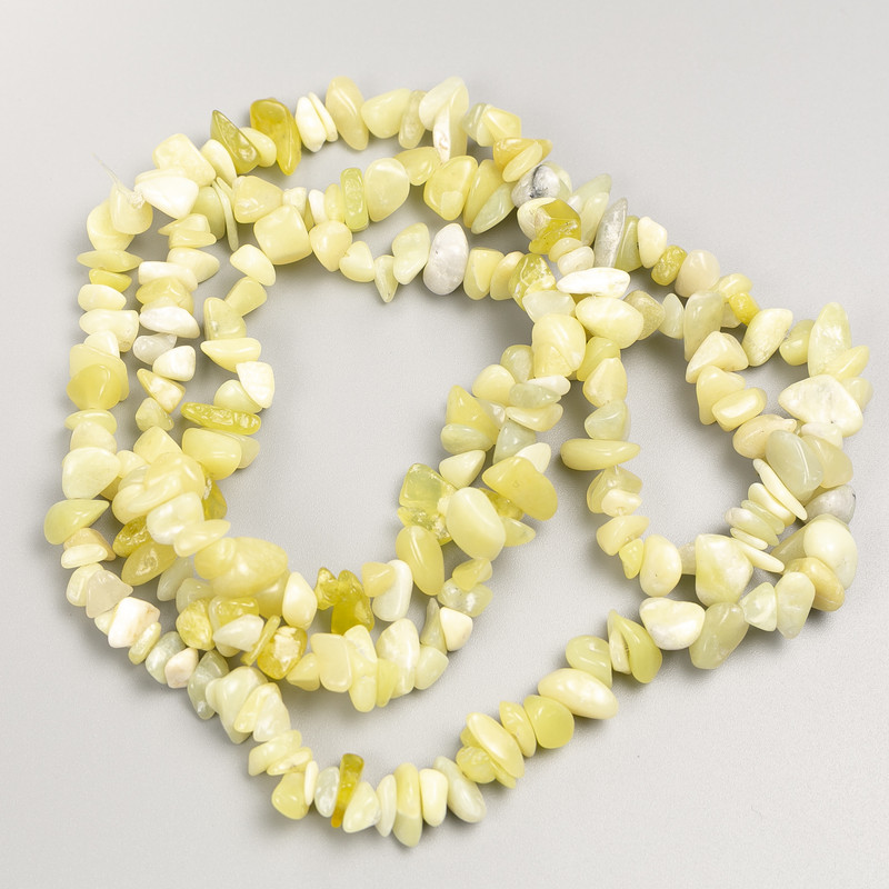 Jadeite chip beads on a long thread, diameter 7-10×3-5 mm, length 80 cm+