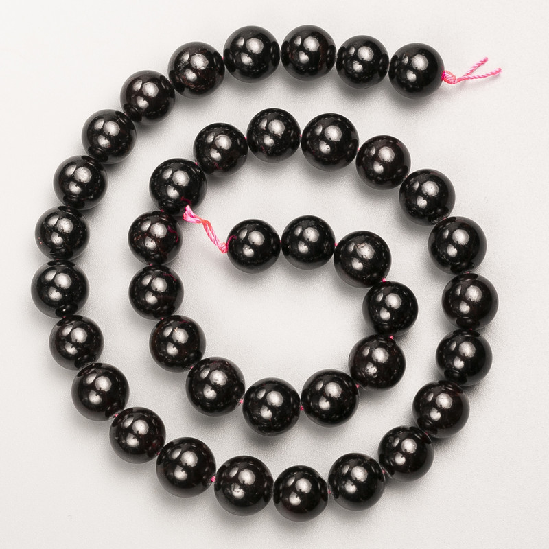 Garnet beads natural stone smooth spheres on thread, diameter 10mm+-, length 38 cm +