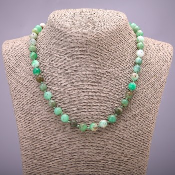 Chrysoprase bead necklace on a natural stone thread, smooth beads, diameter 8(±)mm, length 45 cm