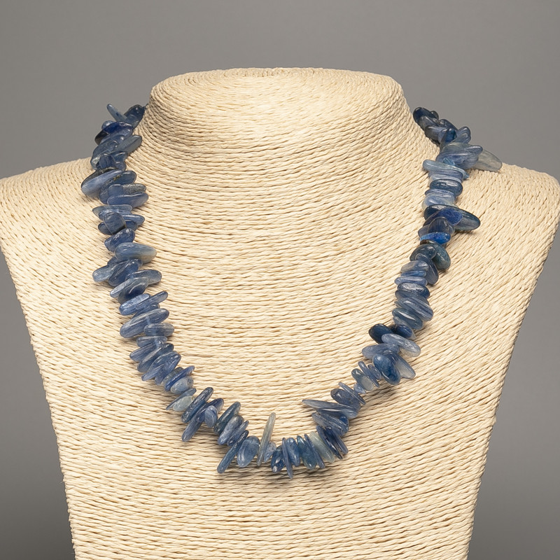 Kyanite chip 'Needle' necklace — natural stone, diameter 15x4 mm, length 48 cm +