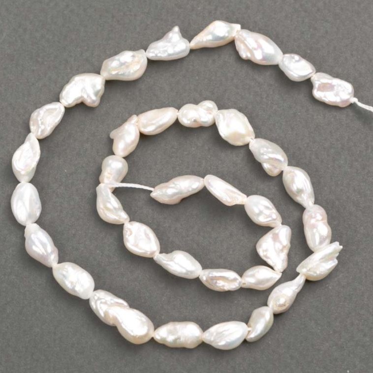 Baroque pearl beads with a gasoline tint, d 5-7×9-12 mm +-, length 38 cm