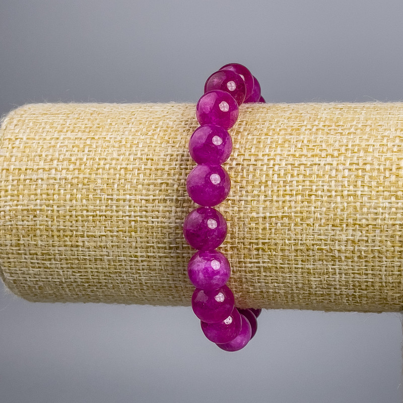 Bracelet 'Tourmaline' (synthetic) Raspberry, smooth beads, 10 mm diameter, 18 cm length, stretch