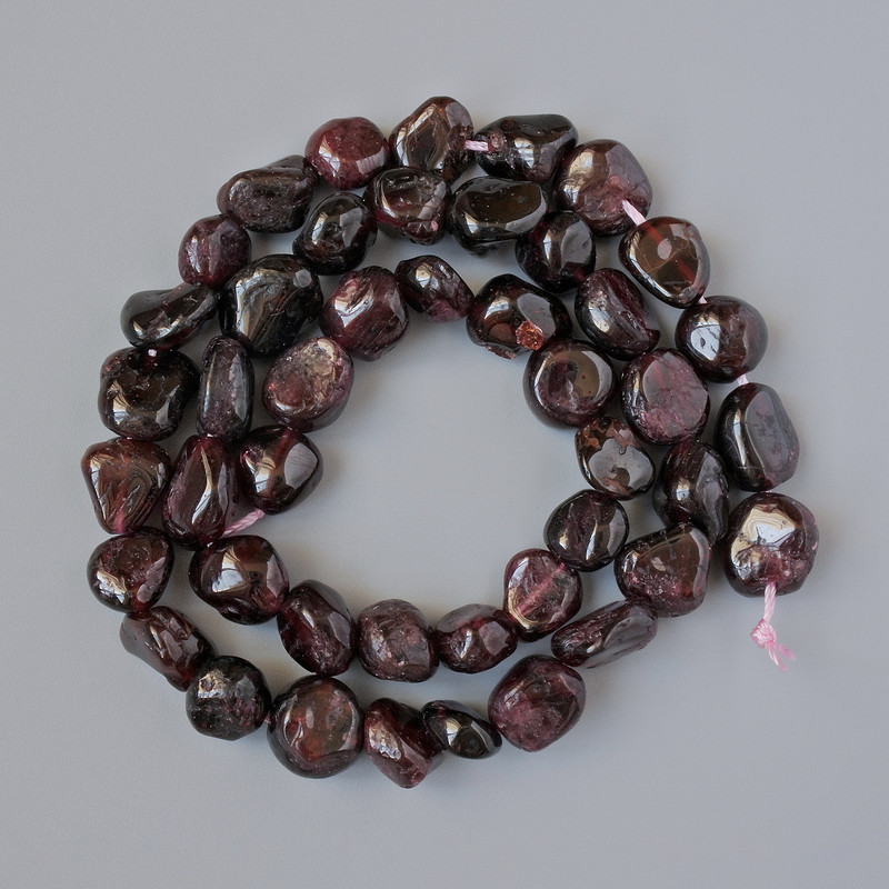 Garnet Beads Natural Stone Faceted, Diameter 9x10 mm+-, Length 40 cm+- on thread