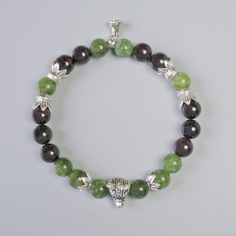 Jadeite and Garnet Bracelet with Smooth Beads, 8.5 mm Diameter +/- (Stretch), Length 18 cm +/- with Metal Inserts