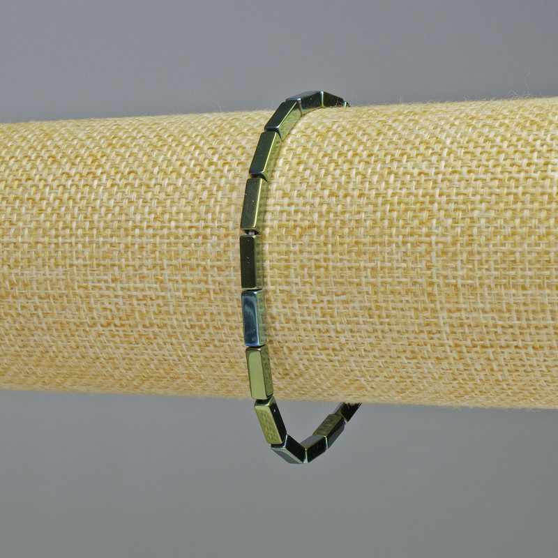 Hematite bracelet with rectangular beads, green chameleon color, diameter 9x3 mm, length 18 cm, stretch