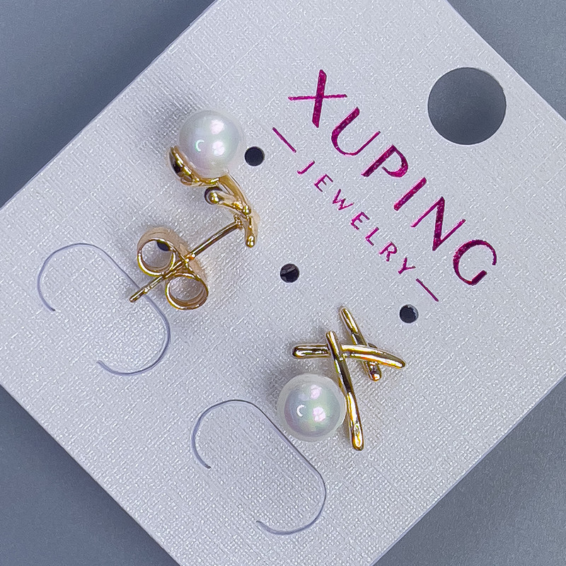 Xuping Pearl Stud Earrings with Pearl, diameter about 6 mm, 12×10 mm, 18K Gold Plating