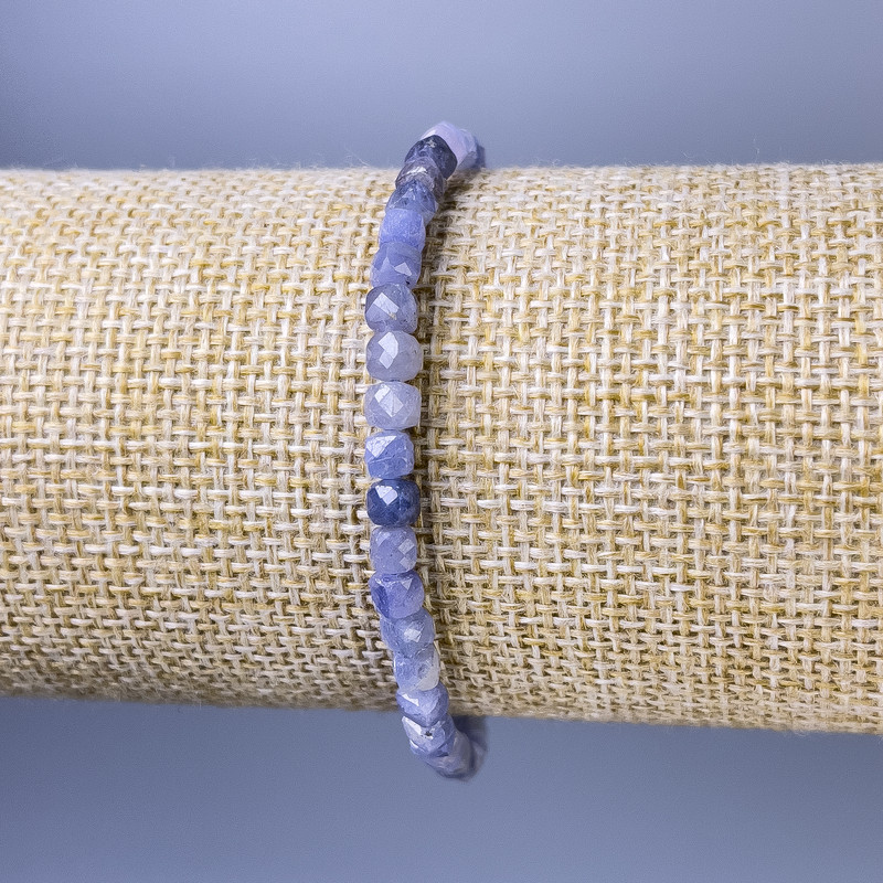 Faceted Sapphire Bracelet — cube-cut, 4 mm diameter, 18 cm length, stretch