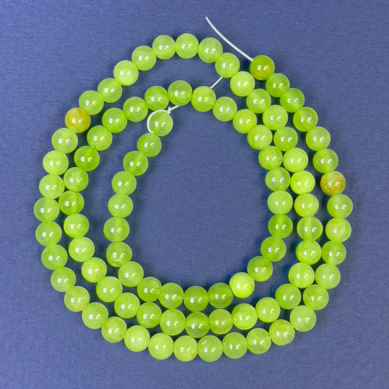 Onyx Beads, Smooth Round Bead, Diameter 4–5 mm, Length 40 cm on Thread