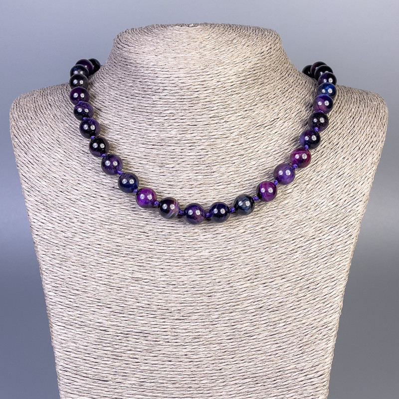 Purple Cat's Eye Necklace with Smooth Beads, 10 mm Diameter, 45 cm Length (±) with Clasp