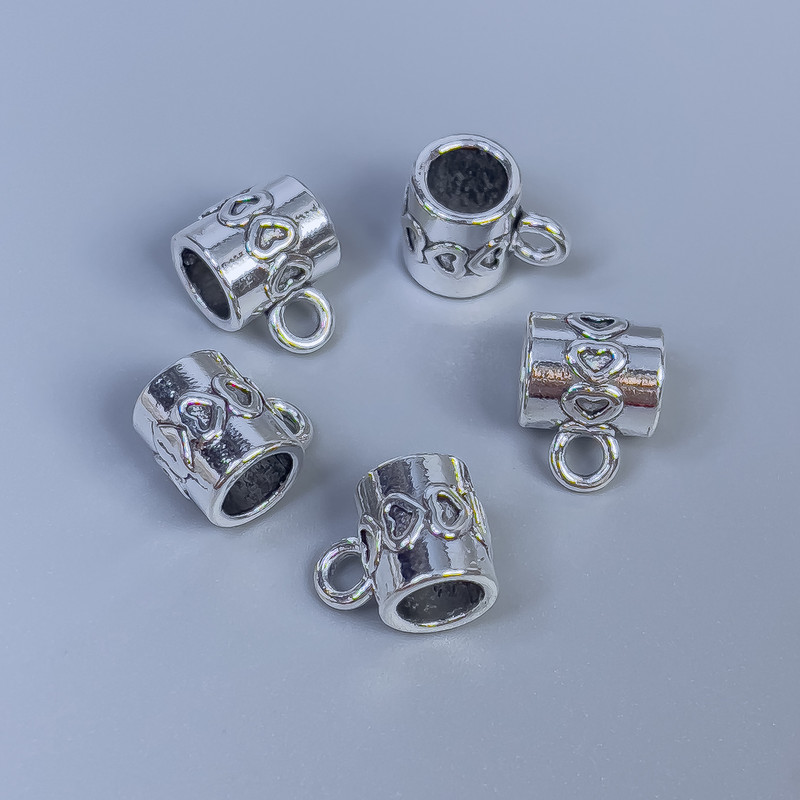 Bail findings, silver metal color, dimensions 9x8x7 mm +/- holes, 5 mm diameter +/-, 2 mm diameter +/-, packaging 14 pcs