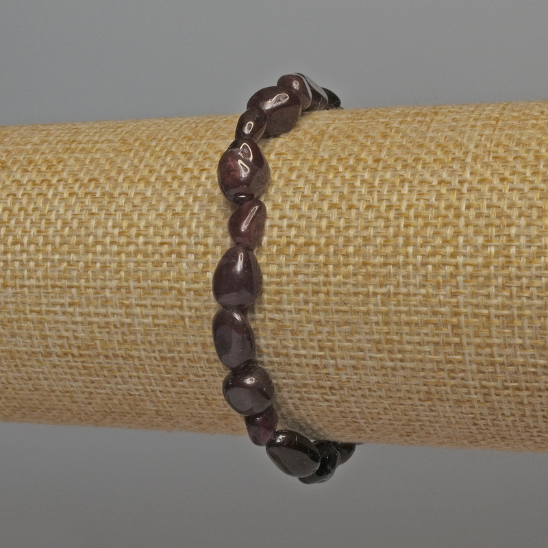 Garnet faceted bead bracelet, bead diameter 5–11×5–7 mm, length 18 cm, stretch