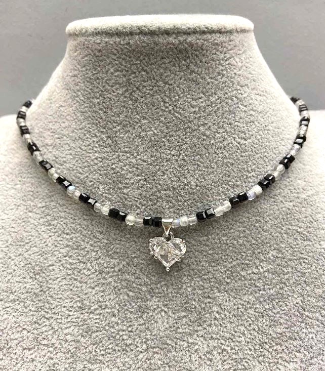 Choker with tourmaline and labradorite with heart pendant