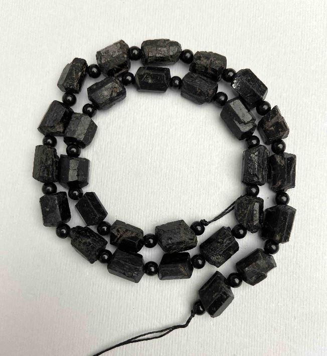 Tourmaline Schorl Beads - Chips 8-12×7 mm, Bead 4 mm, Length 40 cm