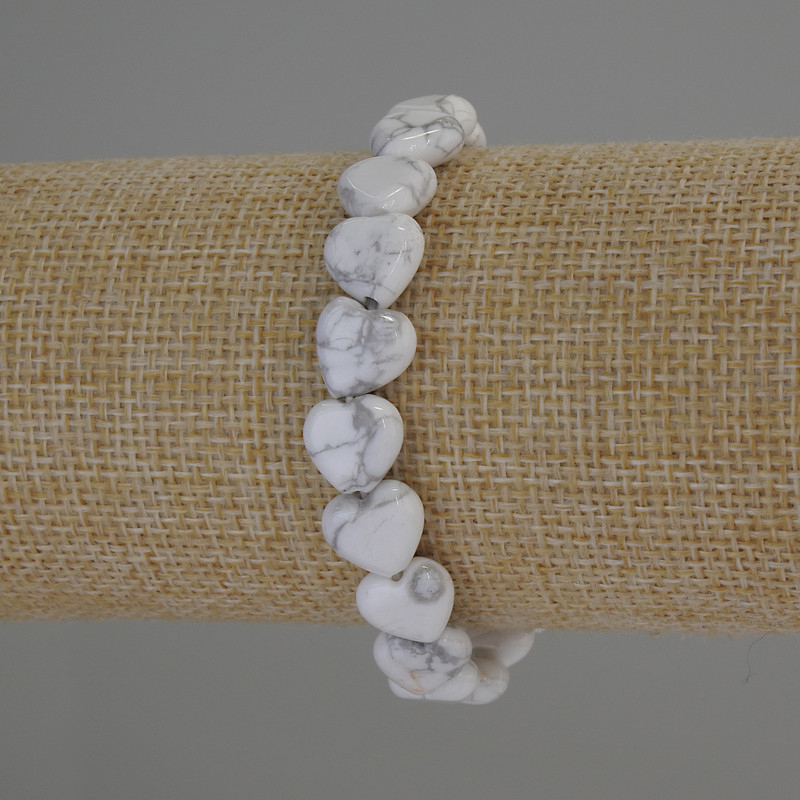 Kaholong bracelet, natural stone, heart shape, 10x10 mm diameter, 18 cm length, stretch