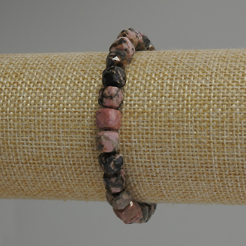 Rhodonite Bracelet with Faceted Cubes, 7 mm Diameter, 18 cm Length, Elastic