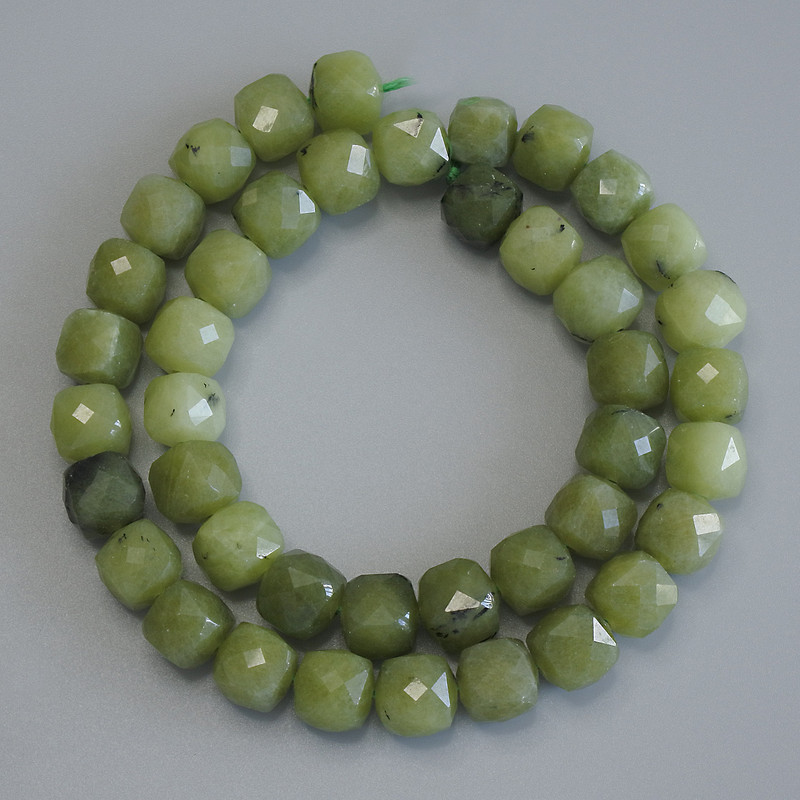 Jadeite Beads Faceted Cube, 9x9 mm, 37 cm length on thread