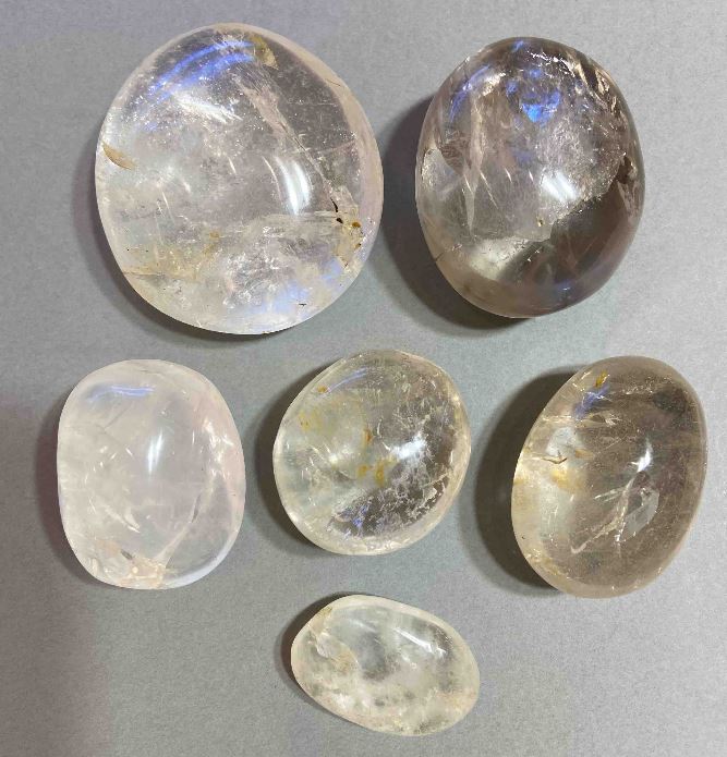 Уцінка (за 100 г. ) Камінь сувенір Гірський Кришталь асорті розміри ціна за 100г (тріщини, сколи, потертості)