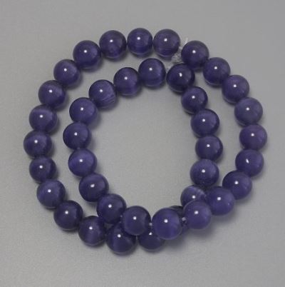 Cat's Eye Beads Purple Synthetic Stone, Smooth Round Beads, 8 mm Diameter ± on Beading Thread, Length 36 cm+