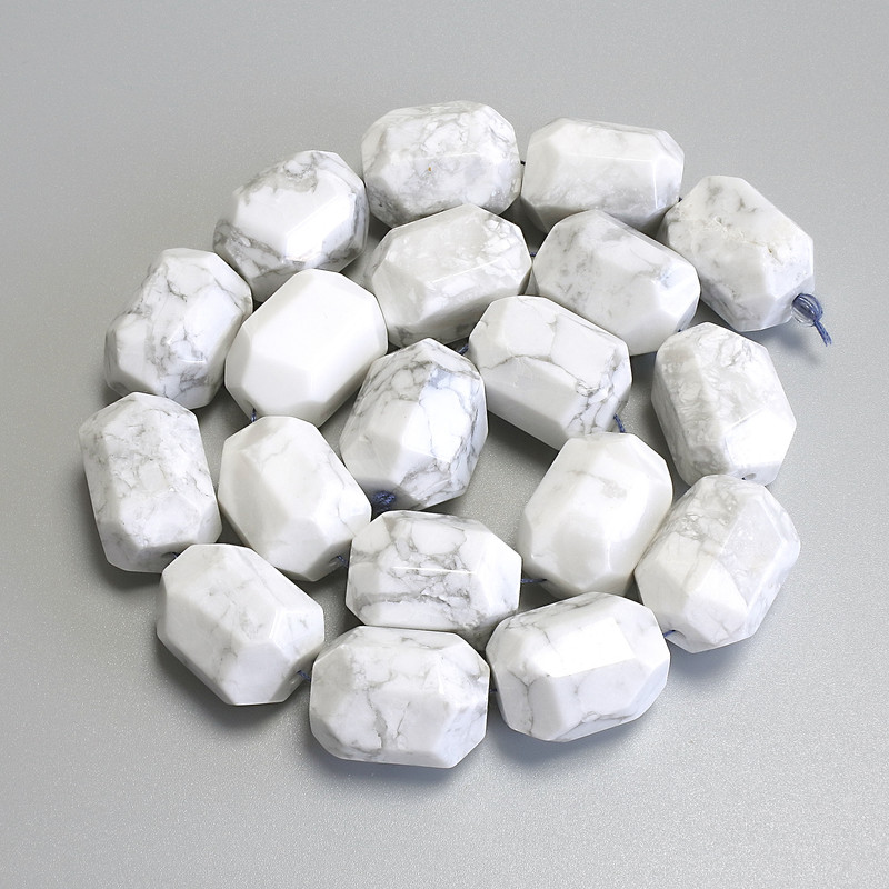 Kaholong Beads, Faceted, Diameter 18–21×14–16 mm ± on a thread, Length 38 cm+