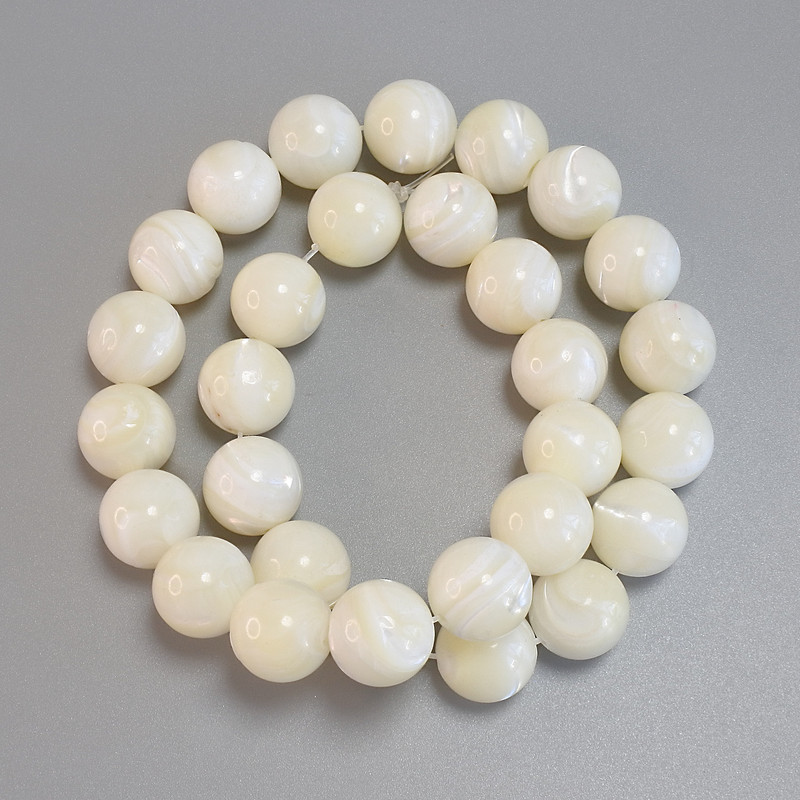 Mother-of-pearl beads, smooth round ball, 13mm diameter ±, 38cm length ± on thread