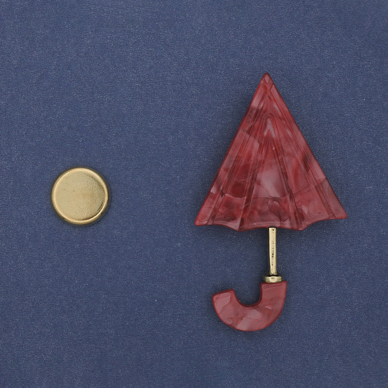 Брошка на магніті Парасолька Акрил 63х36мм+- золотистий метал