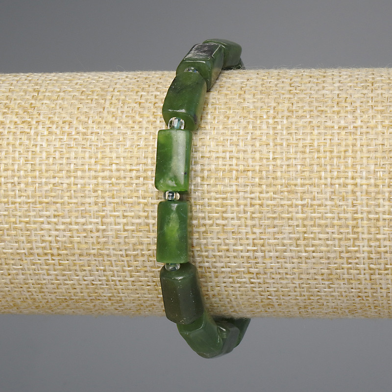Faceted Jadeite Bracelet, diameter 11-12x6-7, 5mm +/- seed beads 3mm +-, length 18mm +/- stretch