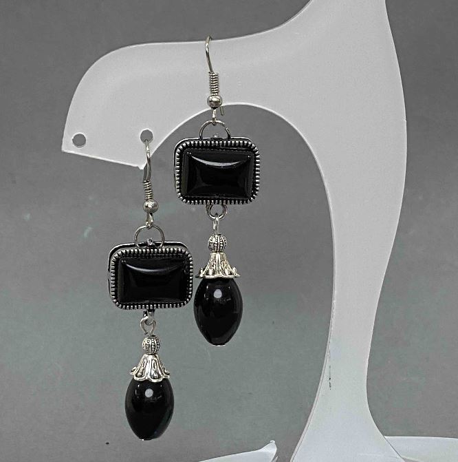 Agate Earrings in an Elegant Bezel Setting