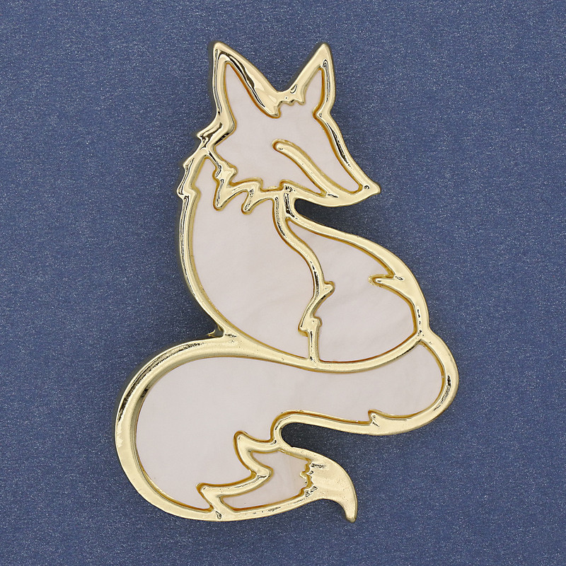 Fox brooch-pendant white pearlescent gold-toned metal 56x38 mm+