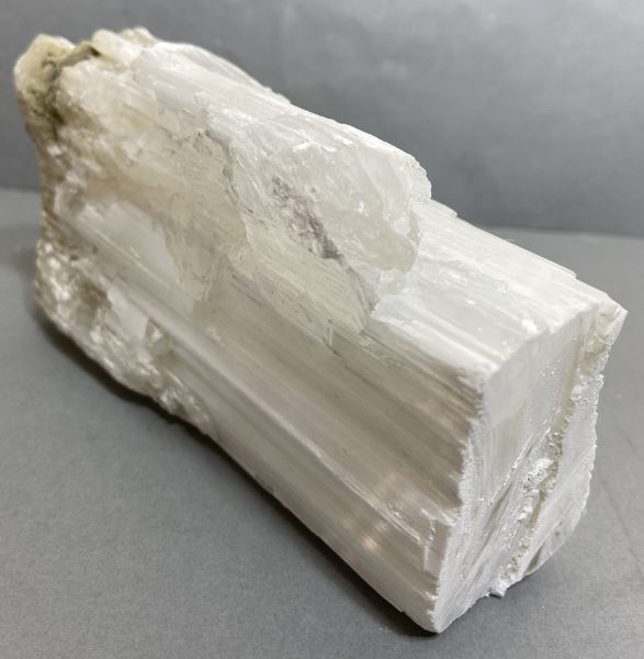 Untreated Selenite Mineral, weight 799 g, 14×8×3, 8 cm+