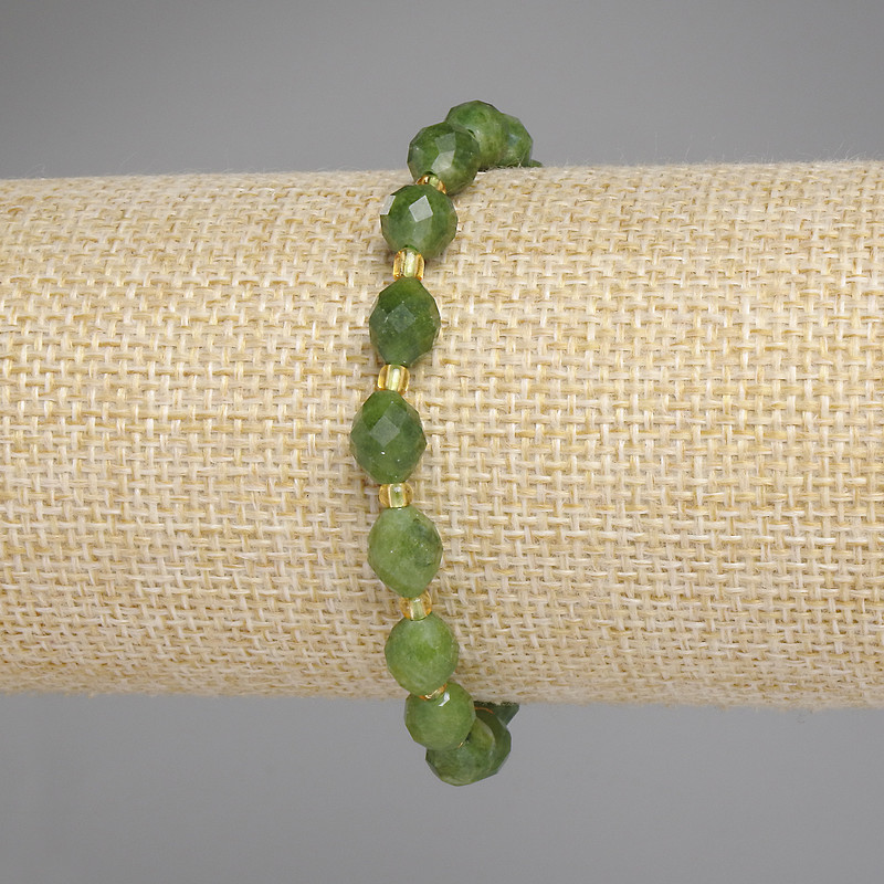 Jadeite Bracelet with Faceted Grain Beads, 8x7 mm, 3 mm Seed Beads, 18 cm Stretch