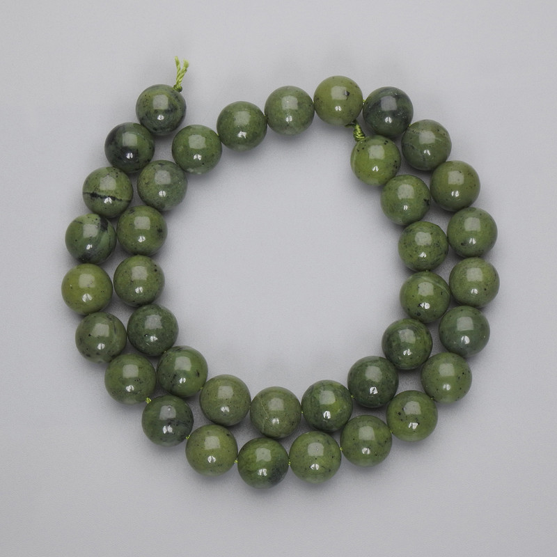 Jadeite Beads Smooth Spheres, 10.5 mm Diameter, 39 cm Length on Thread