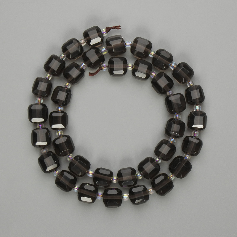 Smoky Quartz Beads – Faceted Cube 8x8 mm ±, Seed Beads 3 mm ±, Length 37 cm ± on Thread