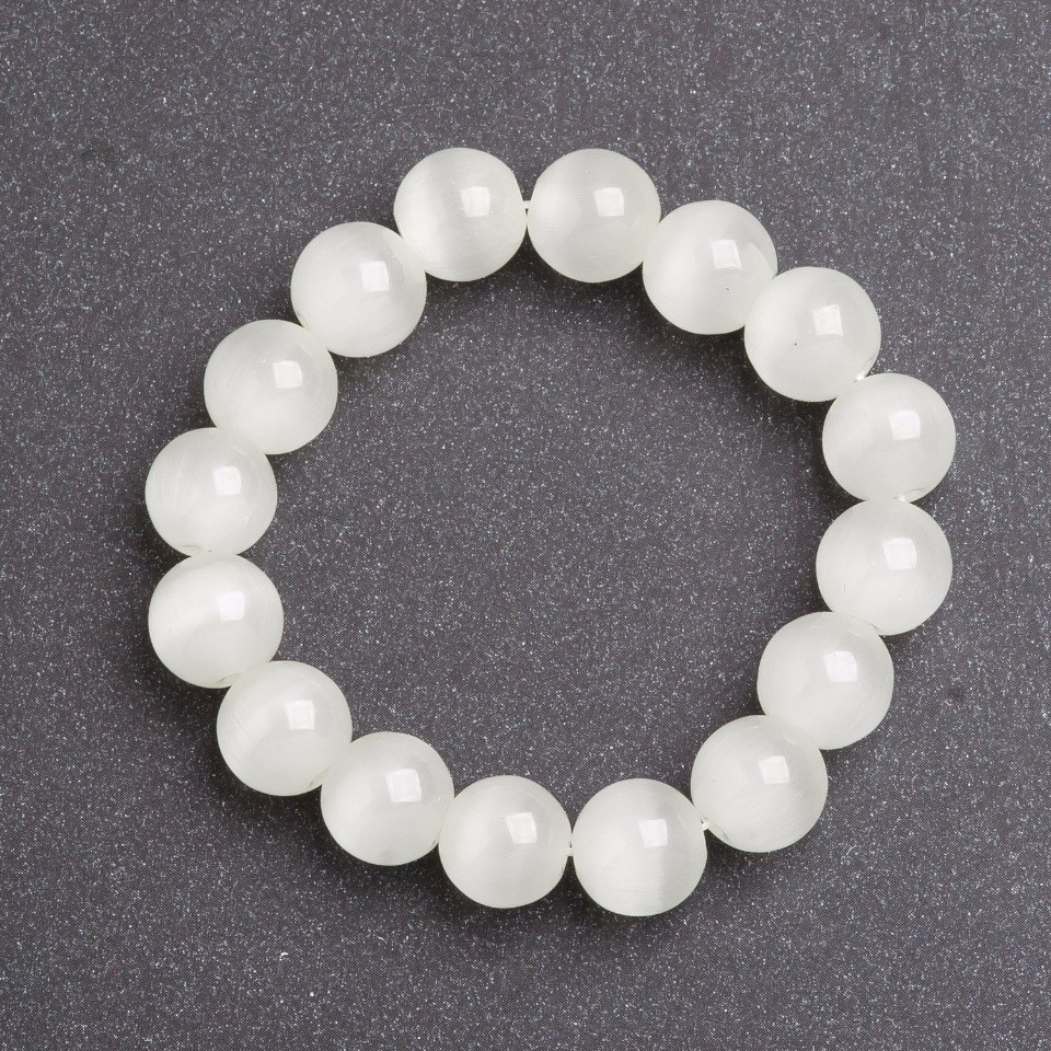 Women's Bracelet with White Cat's Eye Stone, 10 mm Diameter on Elastic, 18 cm Length