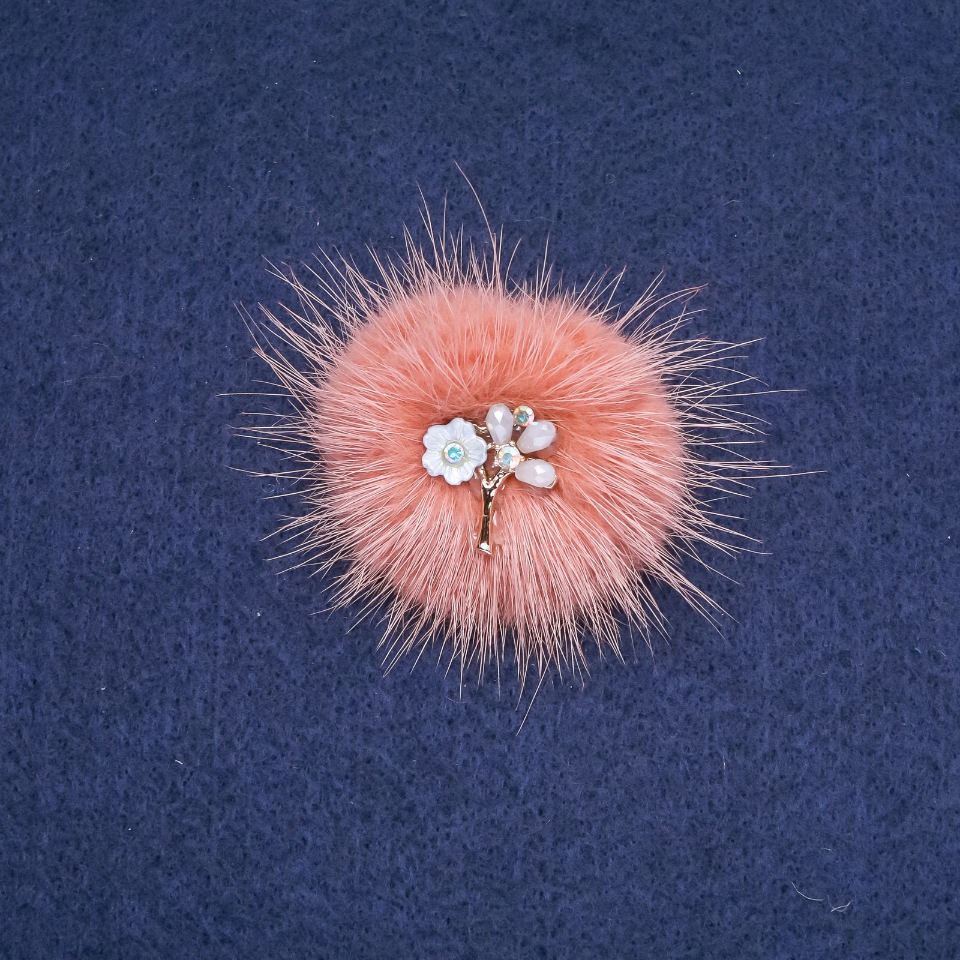 Mink fur brooch 'Powder' with a flower, diameter 50 mm