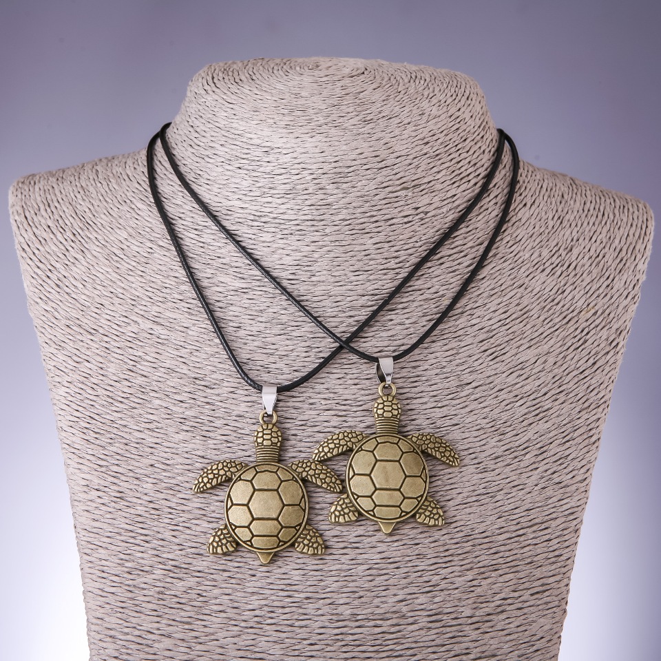 Twin Turtle Friendship Pendant, 45–48 cm long